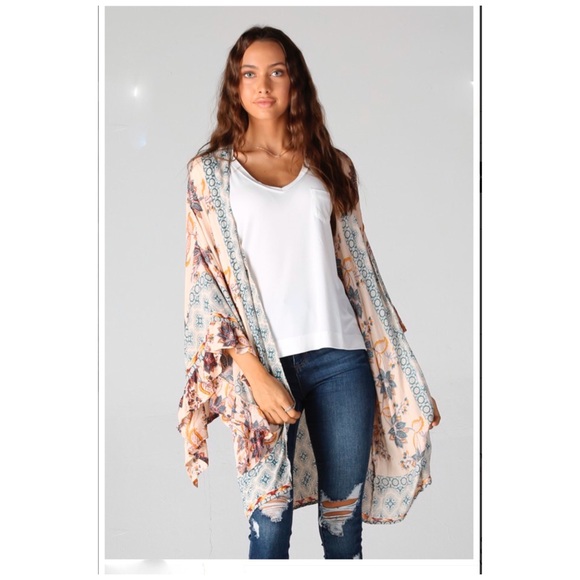 Boho Ivory Print Kimono Ruffle Sleeves - Picture 3 of 8